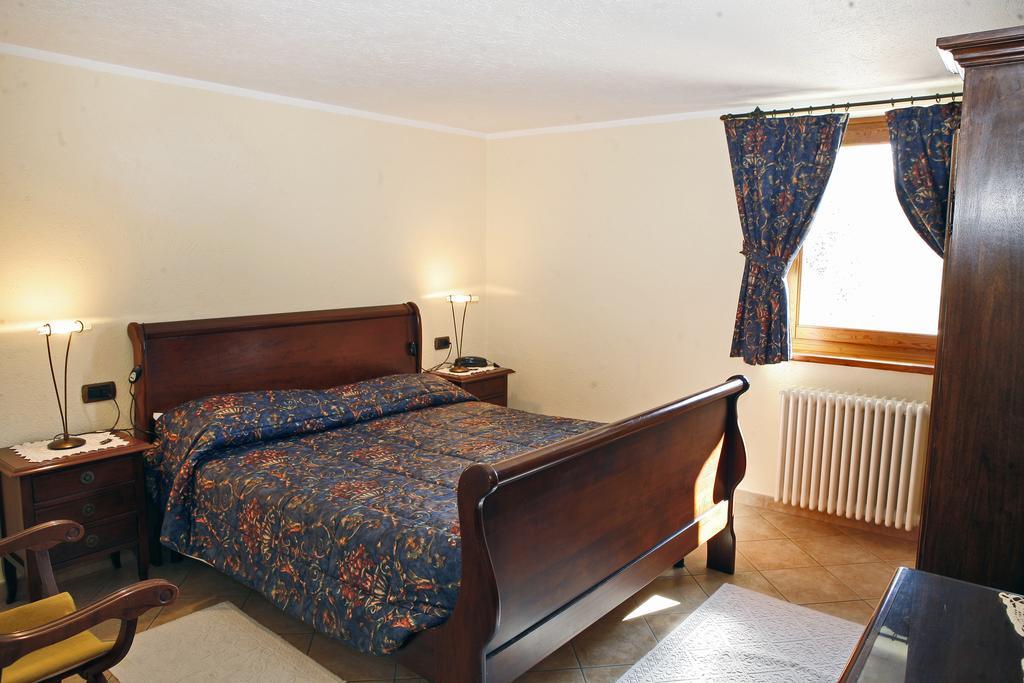 Hotel Les Combes La Salle Camera foto