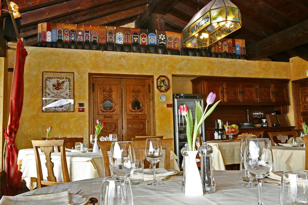 Hotel Les Combes La Salle Esterno foto